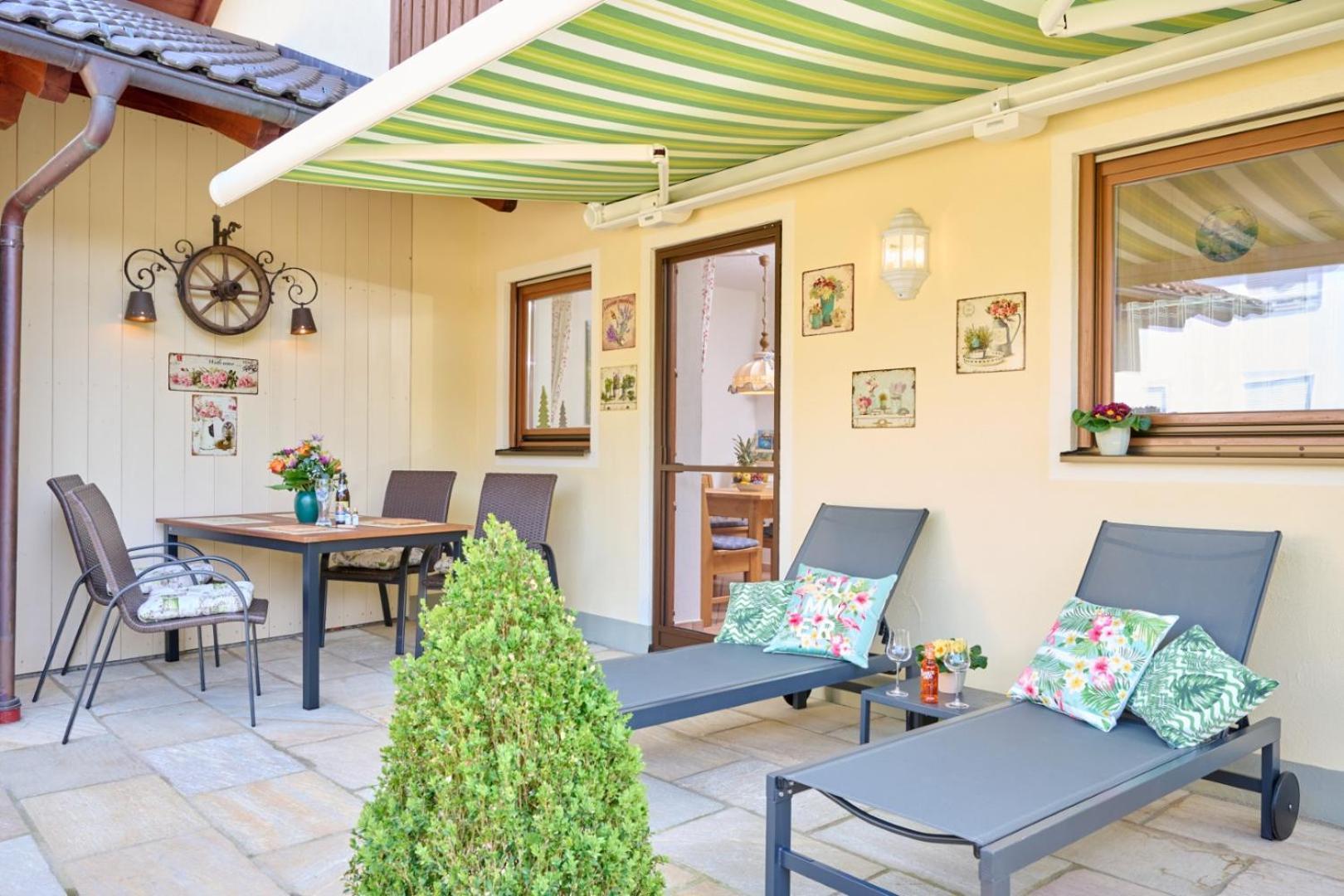 Alpenappartement Traumzeit - Pool / Eigene Terrasse / Garten Bernau am Chiemsee Exterior photo