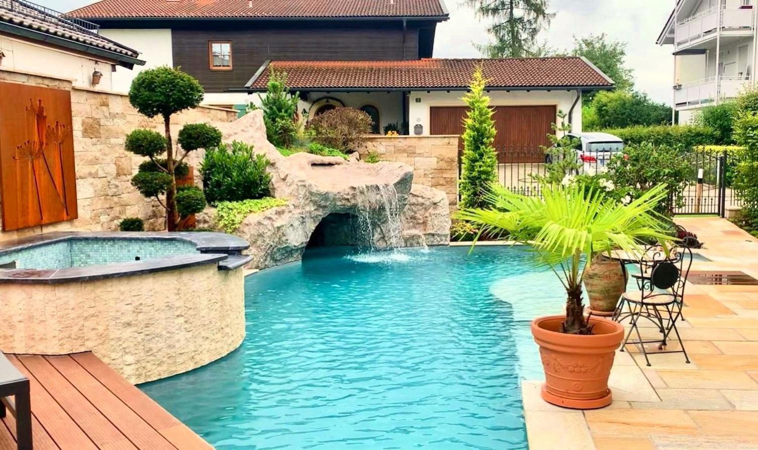 Alpenappartement Traumzeit - Pool / Eigene Terrasse / Garten Bernau am Chiemsee Exterior photo